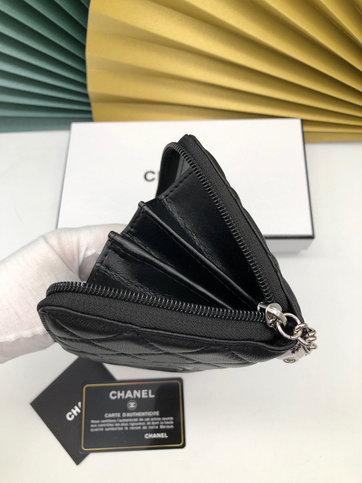 芸能人愛用Chanel シャネル 実物の写真 N品スーパーコピー財布代引き対応国内発送後払い安全必ず届く優良サイト